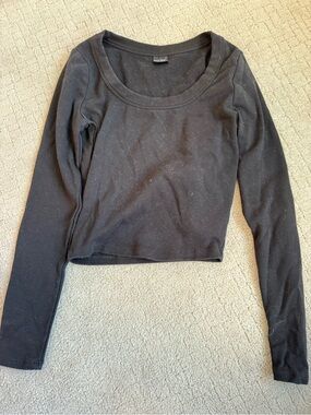 PacSun Black Long-Sleeve Scoop Neck Top